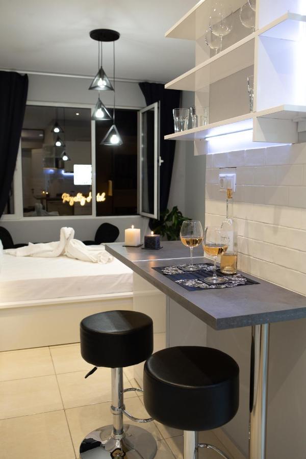 Acroview Right In The Center Apartment Атина Екстериор снимка